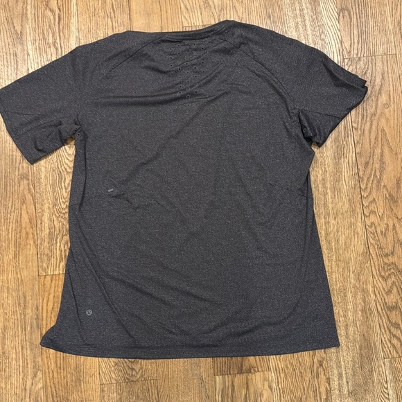 Lululemon Textured Training Shirt XXL - Picture 2 of 3